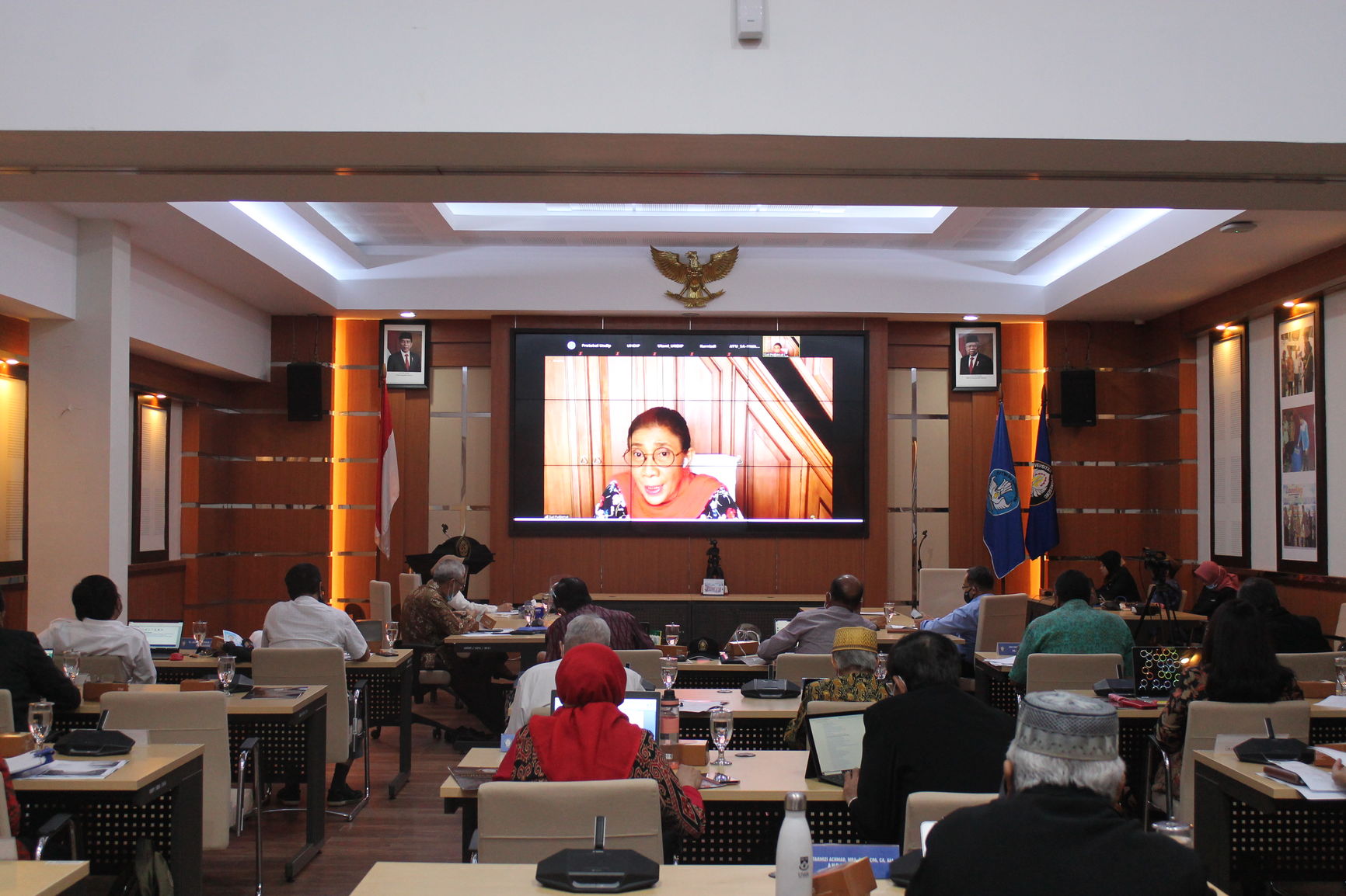 Focus Group Discussion “Penyusunan Keputusan Majelis Wali Amanat Universitas Diponegoro Tentang Kebijakan Rekomendasi Master Plan Kampus Universitas Diponegoro Teluk awur”.